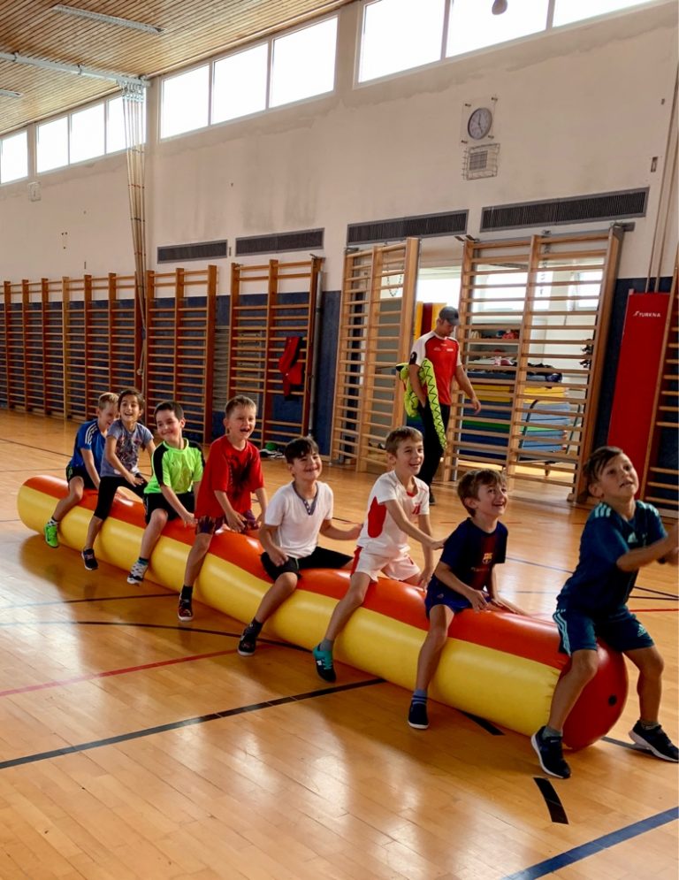 Fit mit dem ASKÖ-FIT-Frosch Hopsi Hopper